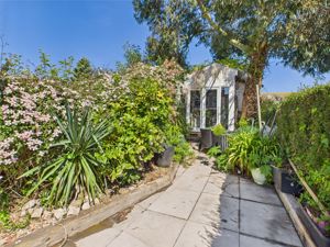 Garden room- click for photo gallery